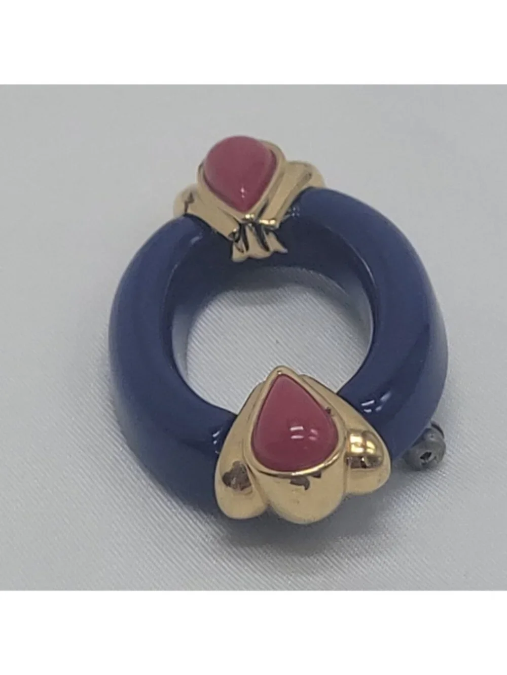 Vintage Gold & Blue Oval Brooch With Red Tear-Drop Accents Retro Pin Style 2"×1" - Picture 9 of 11